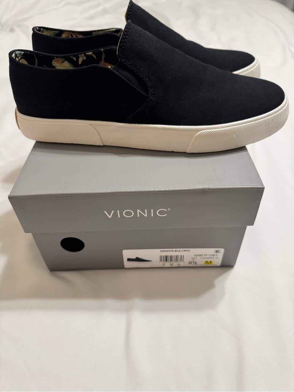Vionic Black Slip-On Canvas Flats with Tropical Lining - Picture 2 of 9